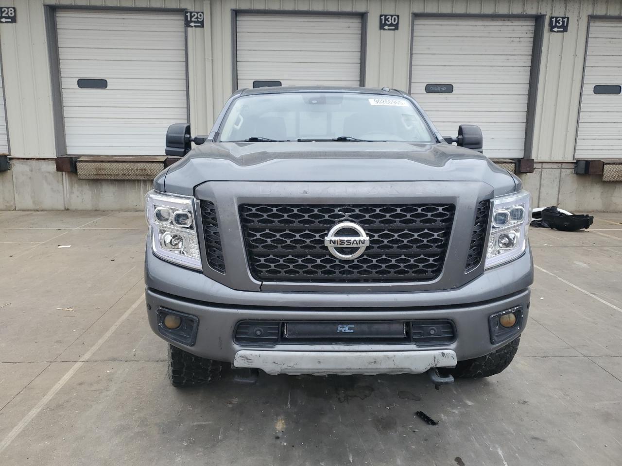 2017 Nissan Titan Xd Sl - Фото 5