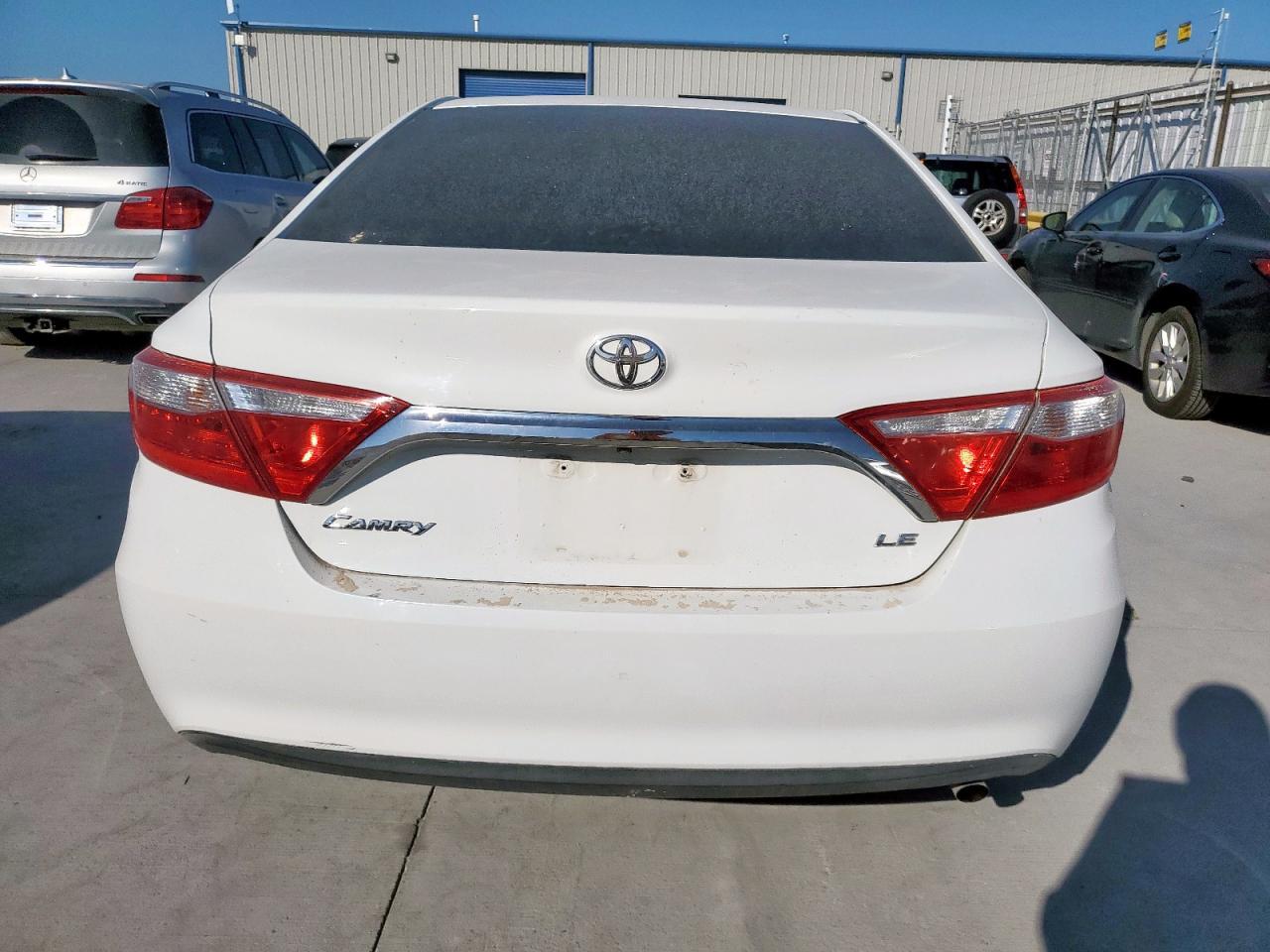 2016 Toyota Camry Le - Фото 6