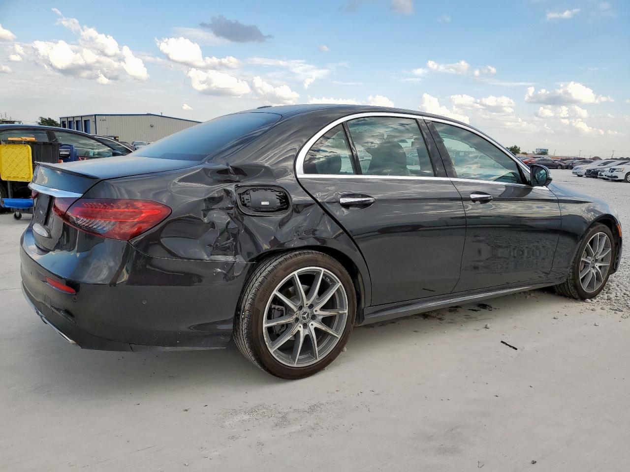 2022 Mercedes-Benz E 350 - Image 3