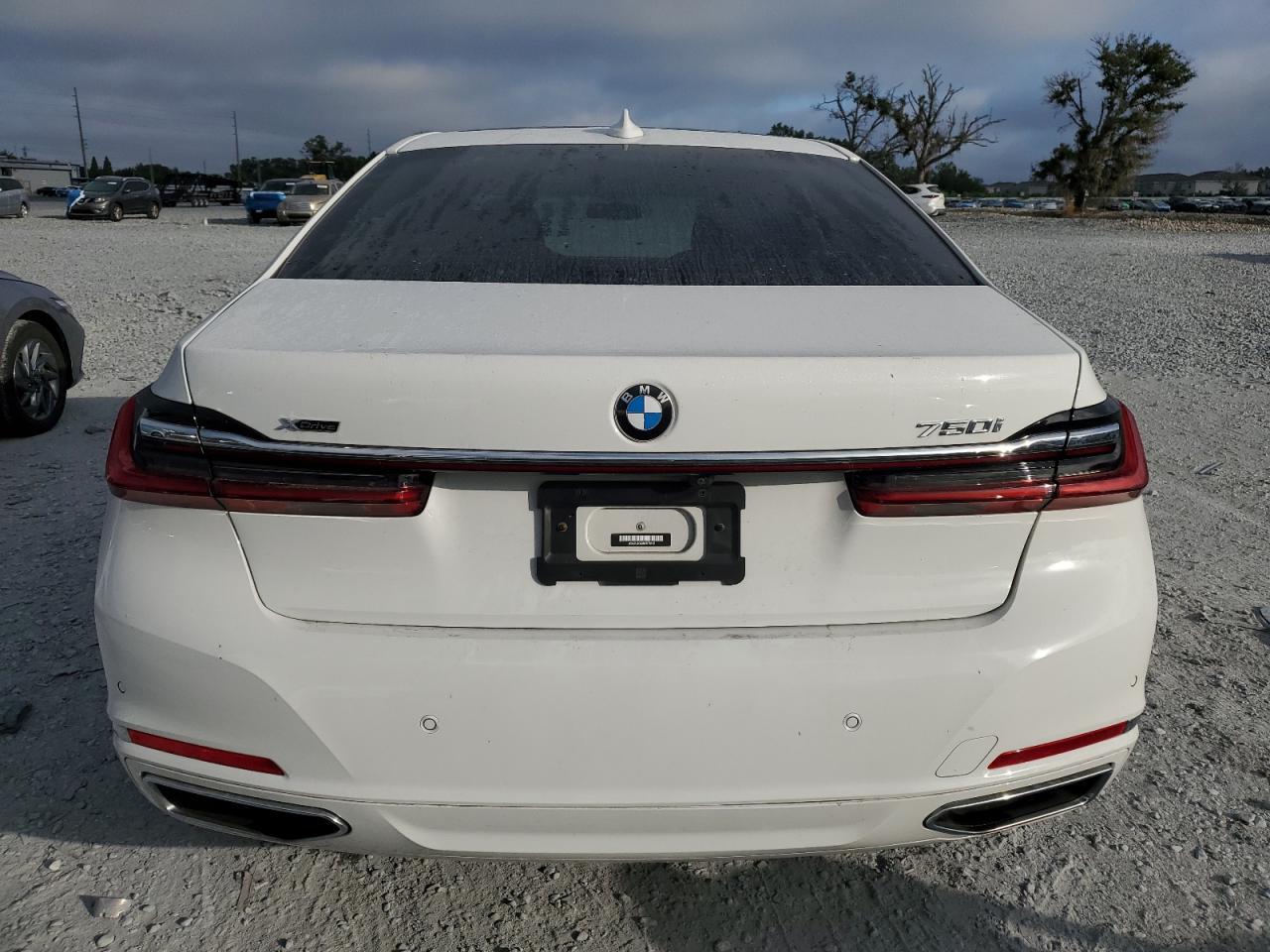 2022 BMW 750 Xi - Фото 6