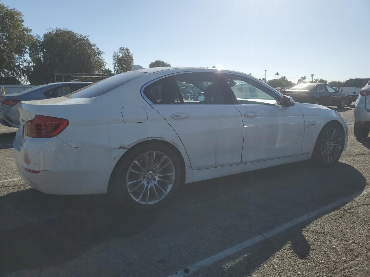 2015 BMW 528 I - Фото 3