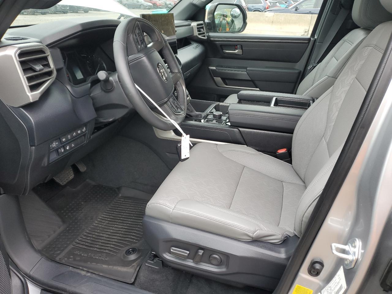 2025 Toyota Tundra Crewmax Sr - Фото 7