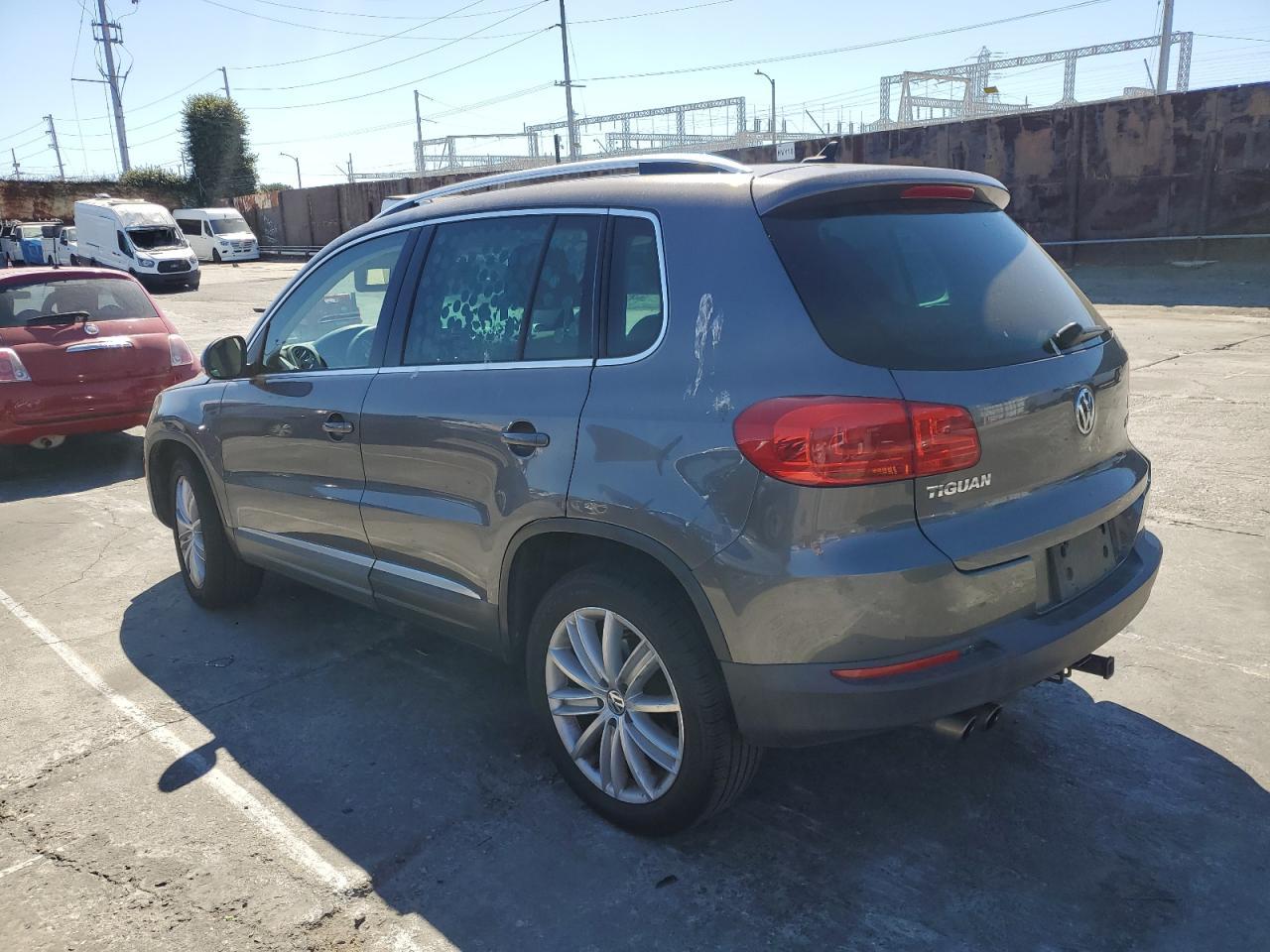 2012 Volkswagen Tiguan S - Фото 2