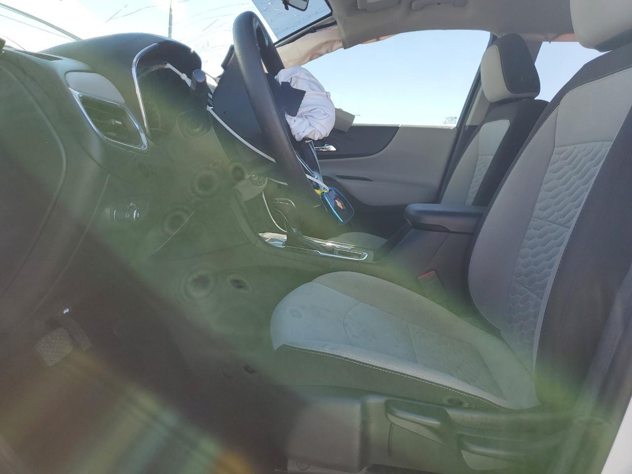 2020 Chevrolet Equinox Ls - Image 7