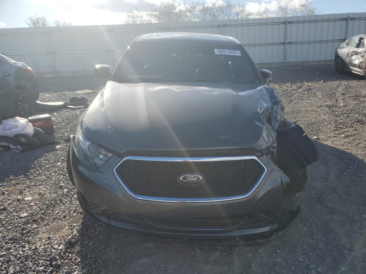 2016 Ford Taurus Sho - Image 5