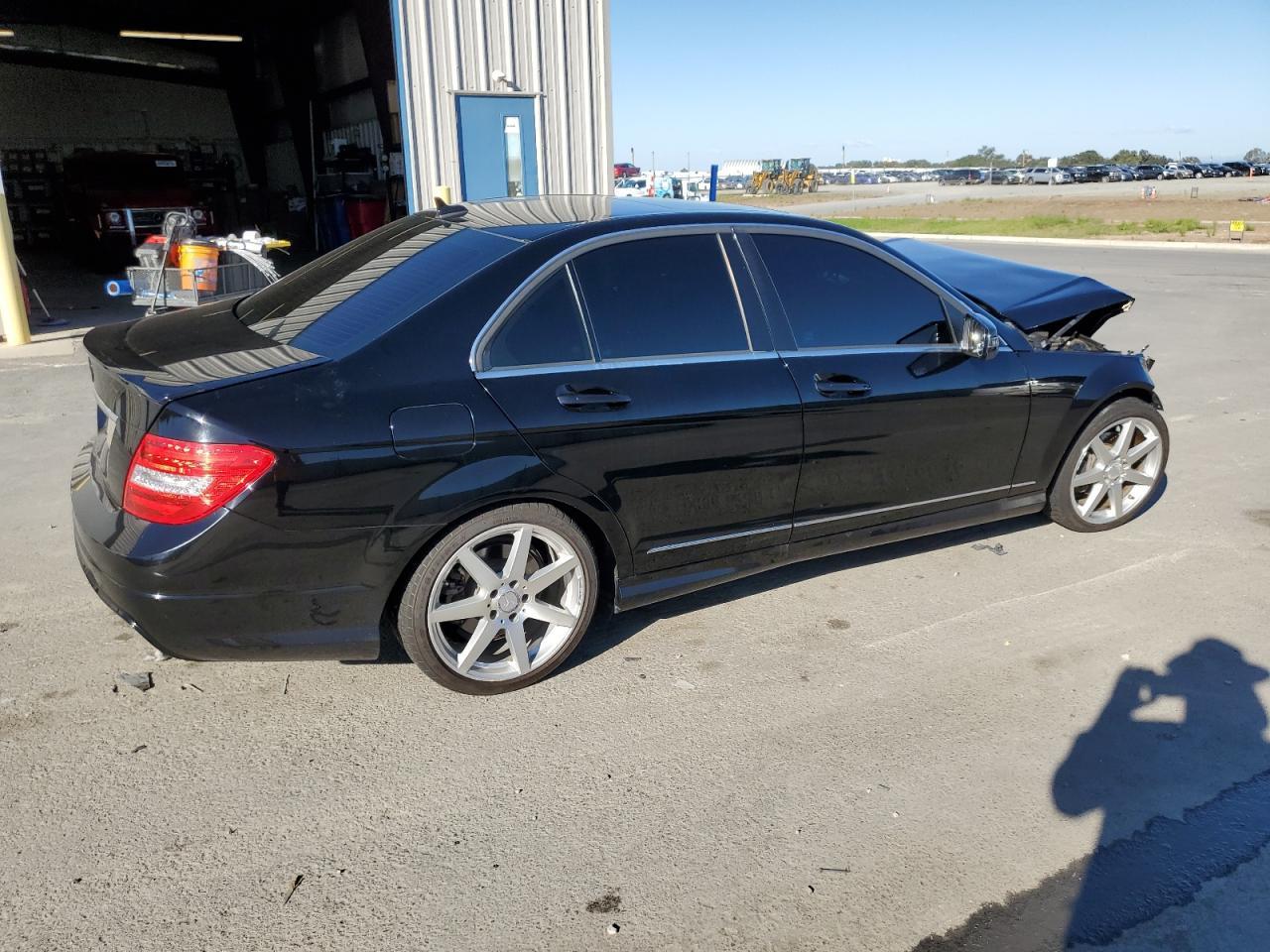 2014 Mercedes-Benz C 250 - Image 3