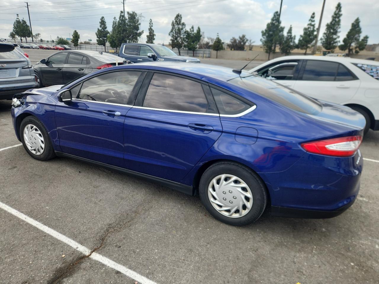 2014 Ford Fusion S - Image 2