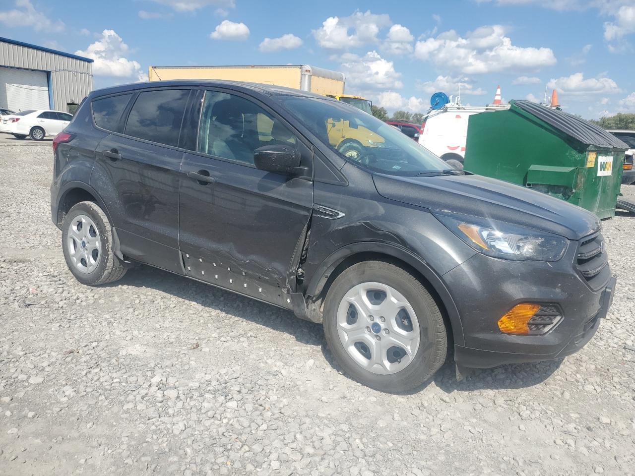 2019 Ford Escape S - Image 4