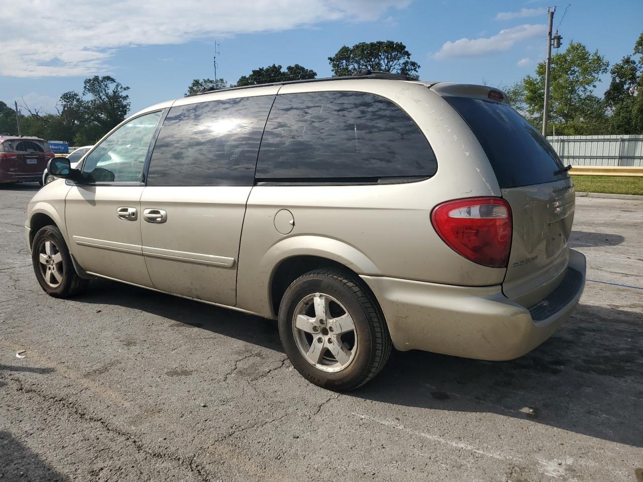 2006 Dodge Grand Caravan Sxt - Image 2