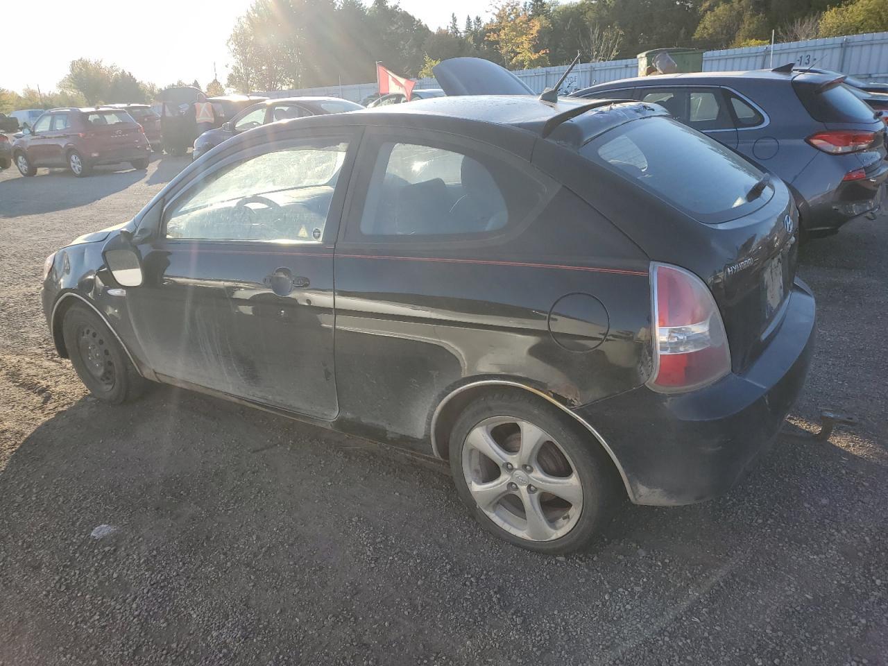2011 Hyundai Accent Se - Фото 2