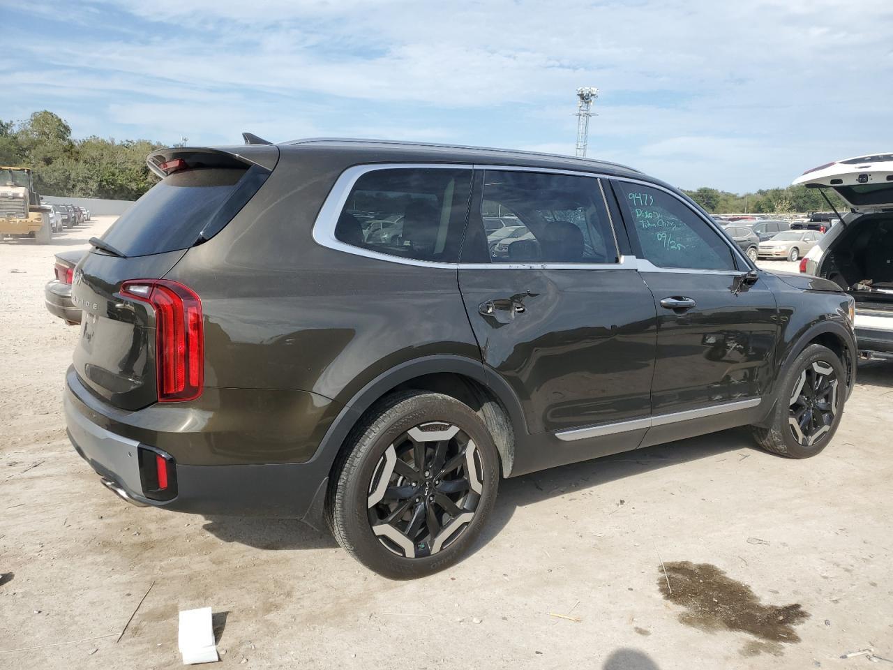 2023 Kia Telluride S - Фото 3