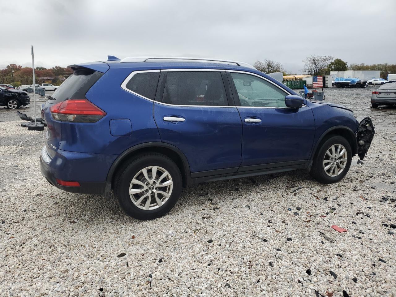 2017 Nissan Rogue S - Фото 3
