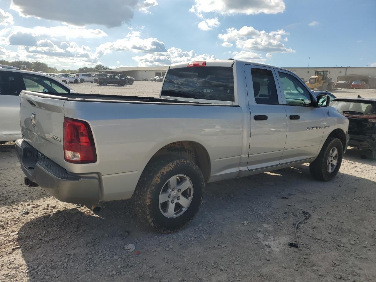 2011 Dodge Ram 1500 - Фото 3