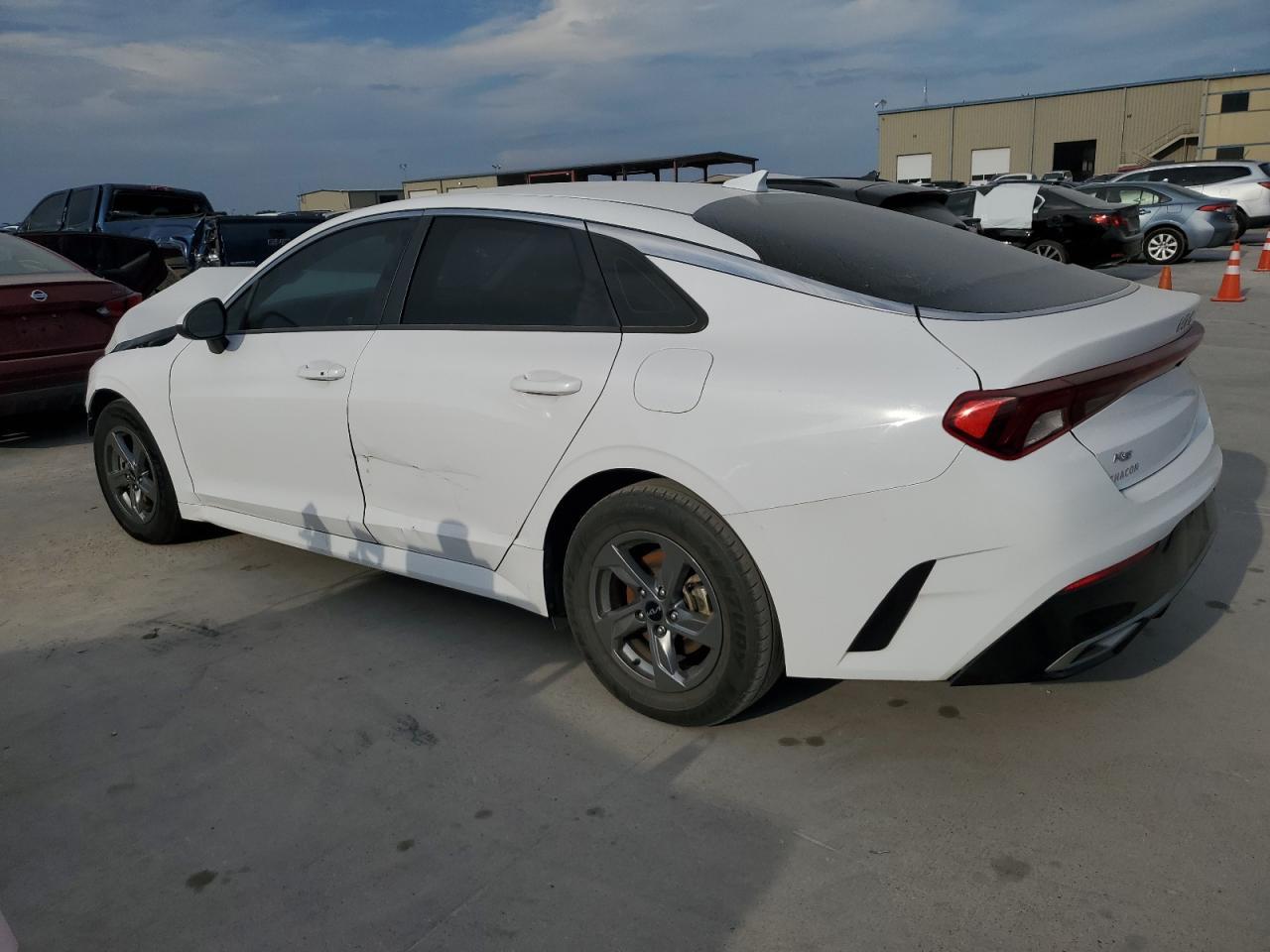 2022 Kia K5 Lxs - Image 2