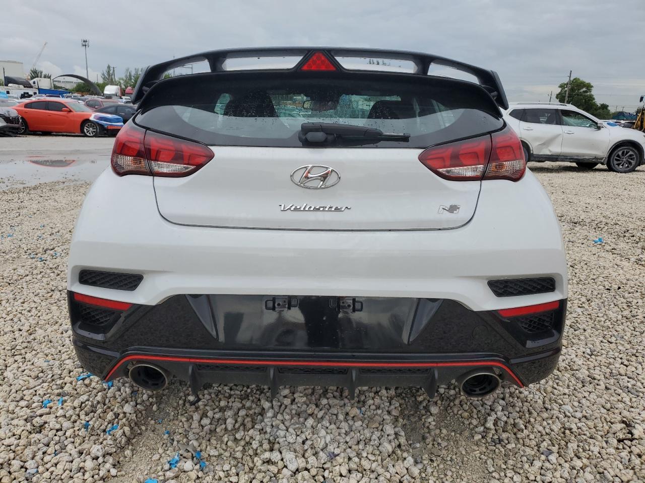 2021 Hyundai Veloster N - Фото 6