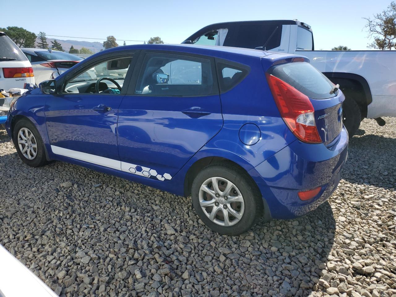 2012 Hyundai Accent Gls - Image 2