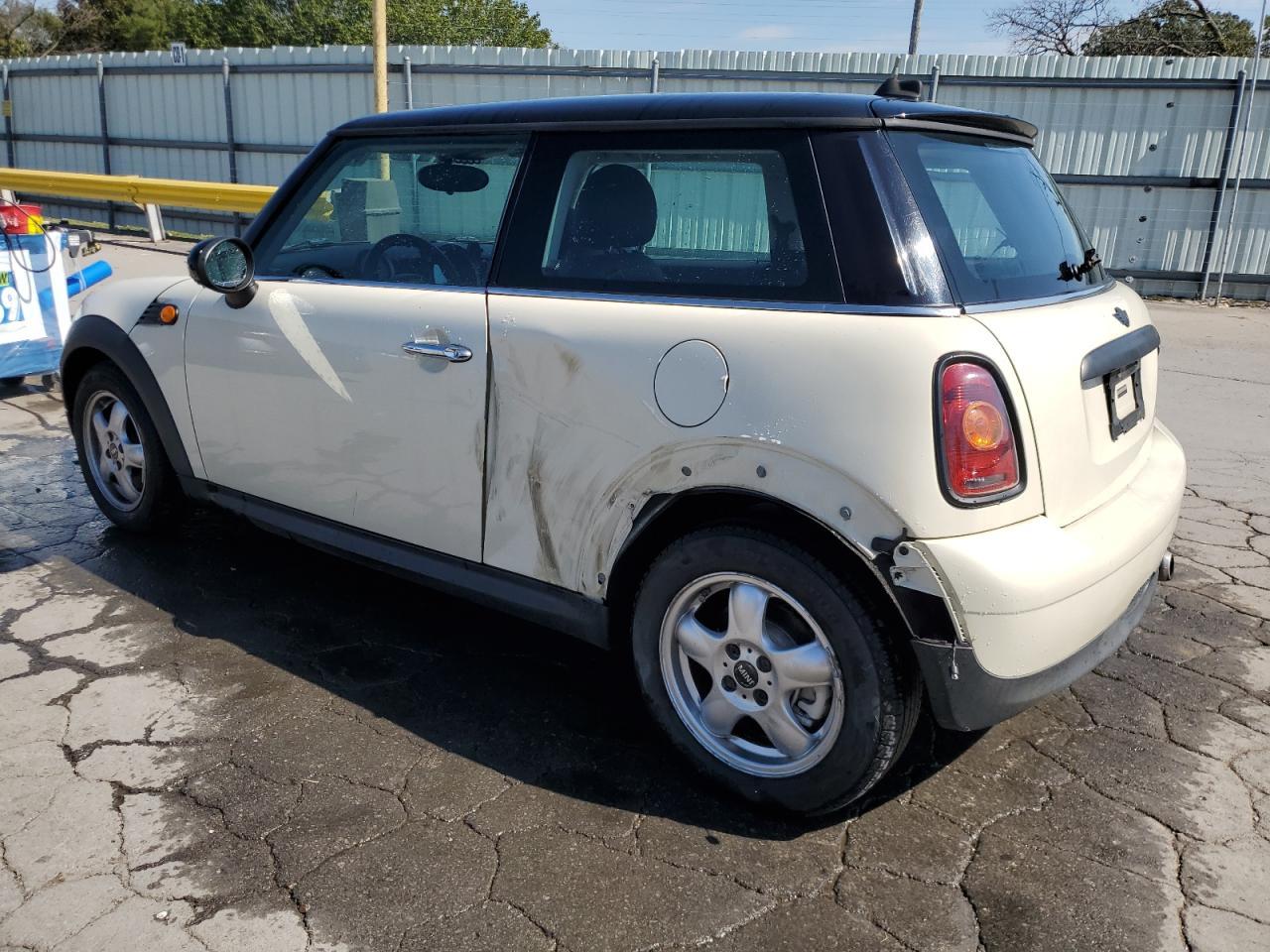 2010 Mini Cooper - Фото 2