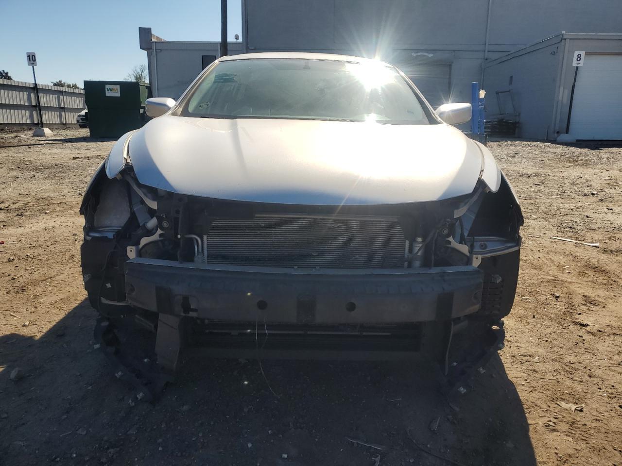 2016 Nissan Altima 2.5 - Image 5