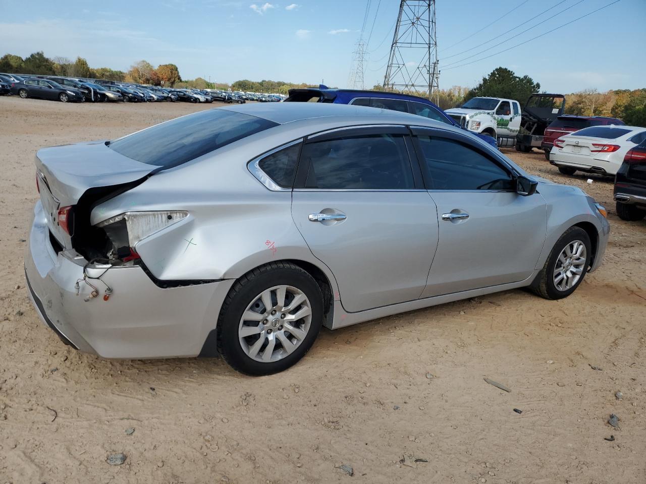 2017 Nissan Altima 2.5 - Image 3