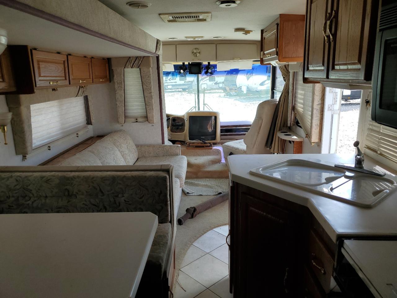 1999 Ford Super Duty F-550 Mot - Фото 5