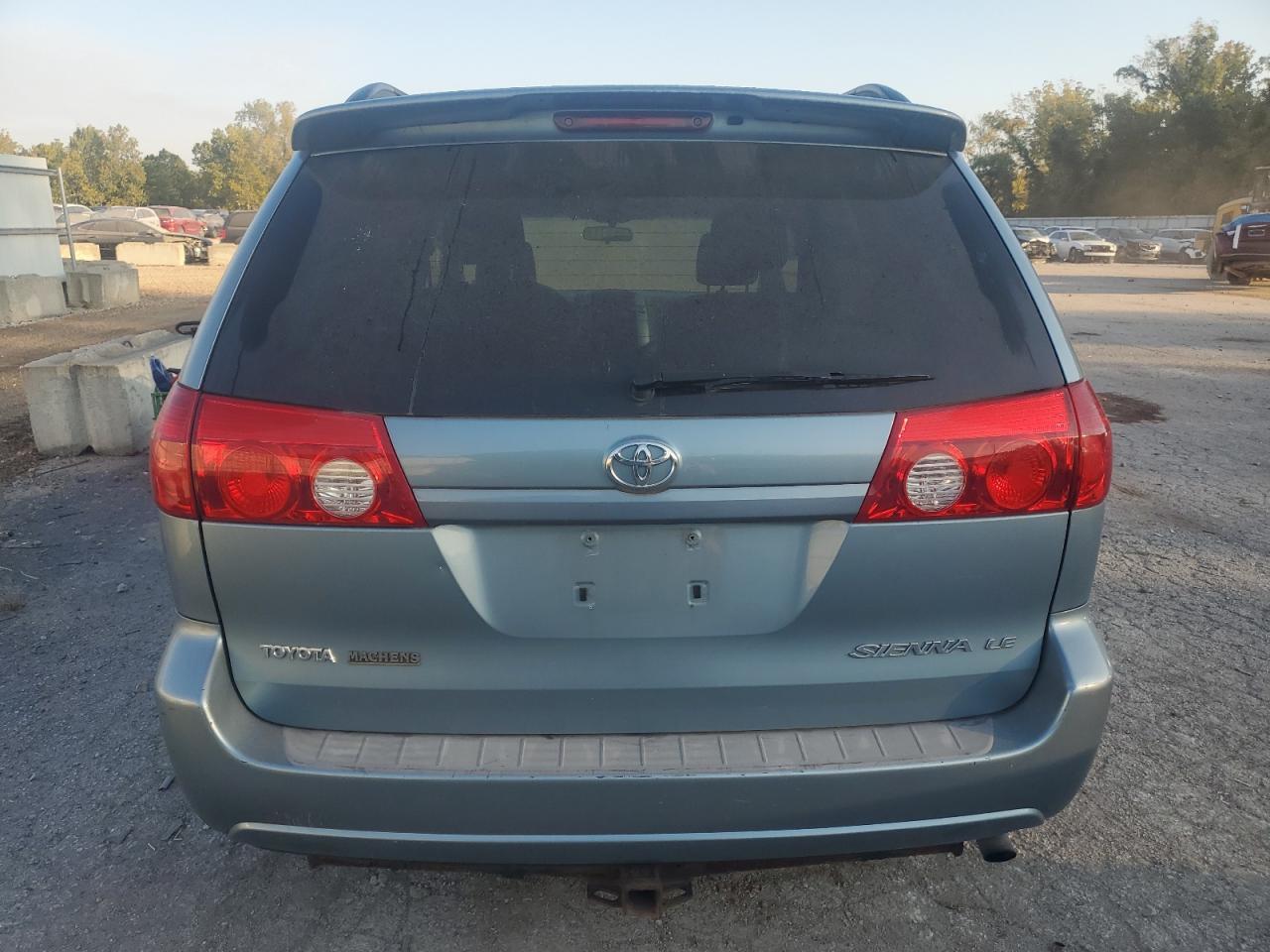 2006 Toyota Sienna Ce - Image 6