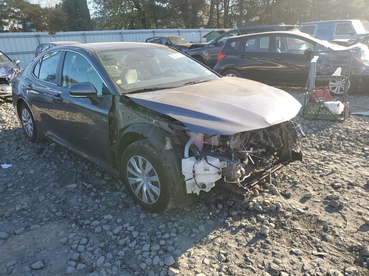 2022 Toyota Camry Le - Фото 4