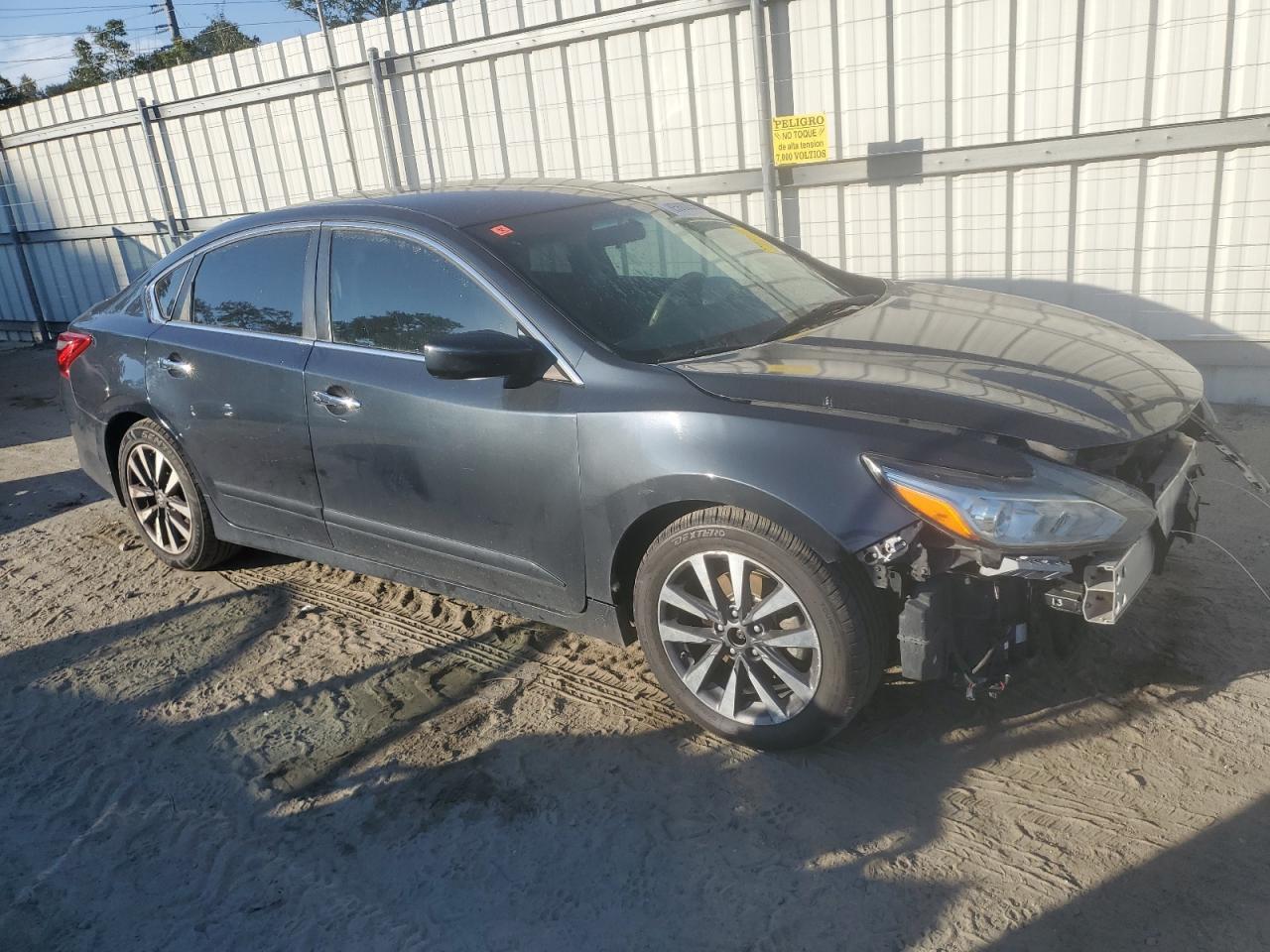 2017 Nissan Altima 2.5 - Фото 4