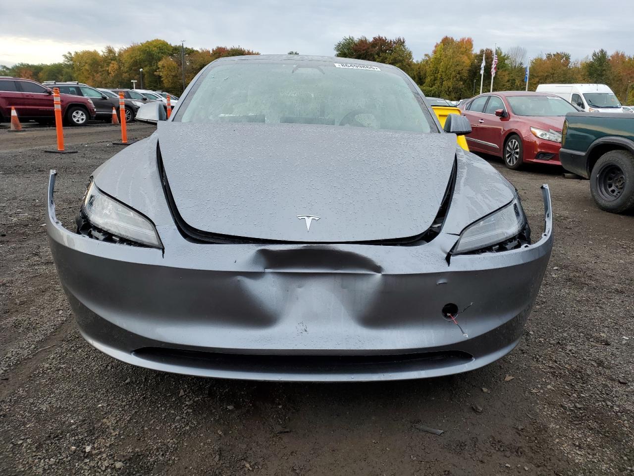 2025 Tesla Model 3 - Фото 5