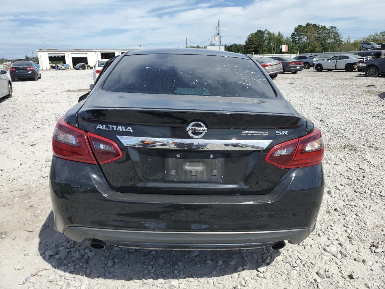 2017 Nissan Altima 2.5 - Image 6