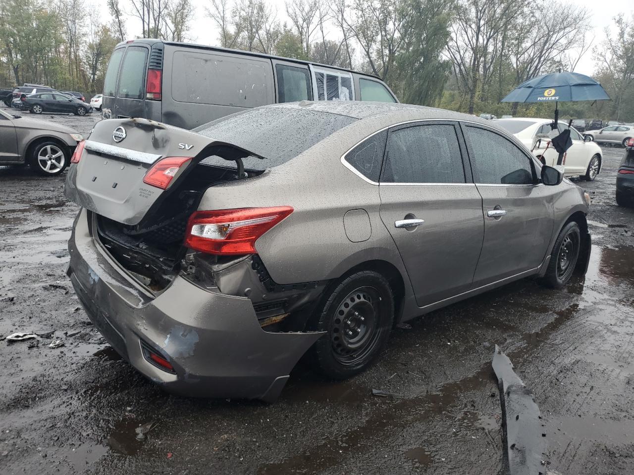 2016 Nissan Sentra S - Фото 3