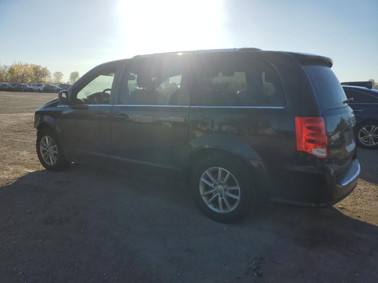 2020 Dodge Grand Caravan Sxt - Фото 2