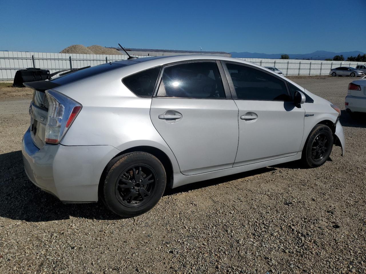 2010 Toyota Prius - Фото 3