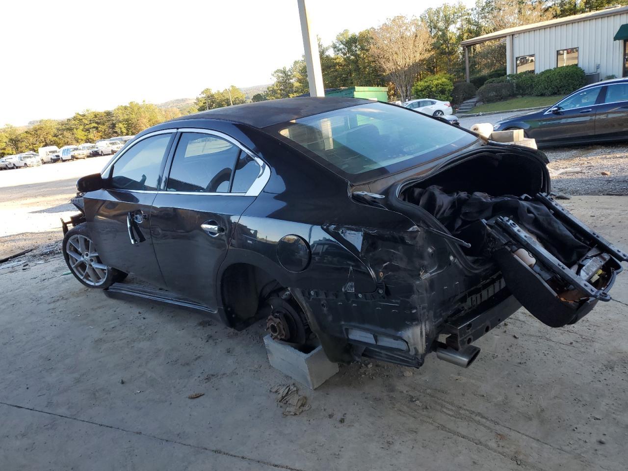 2011 Nissan Maxima S - Image 2