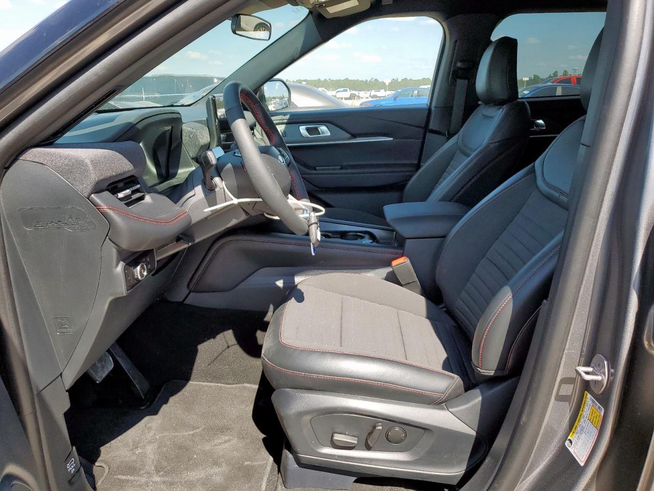 2025 Ford Explorer St-Line - Фото 7