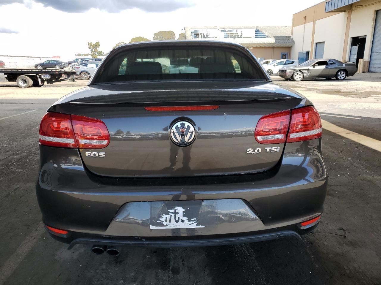 2012 Volkswagen Eos Komfort - Image 6