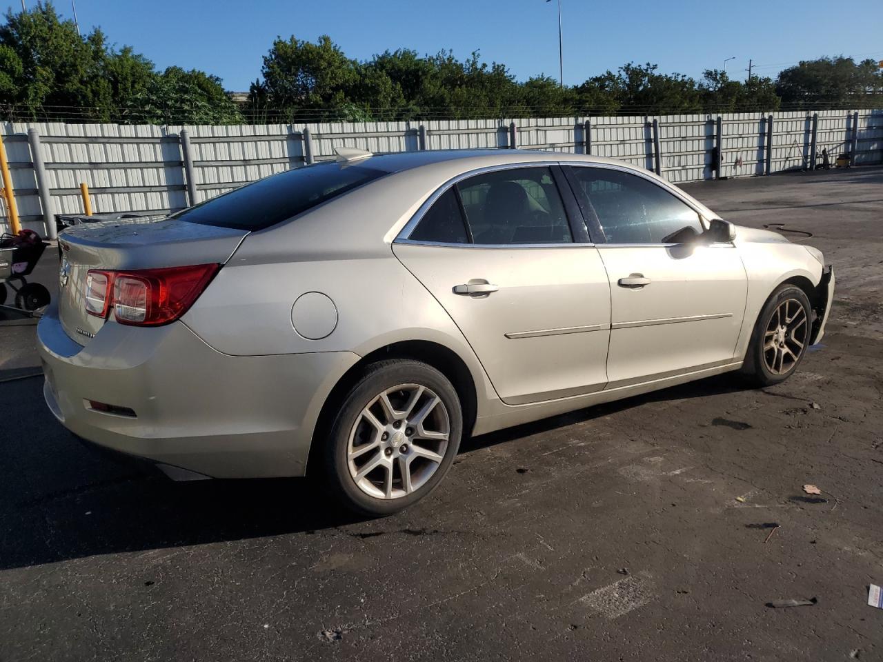 2015 Chevrolet Malibu 1Lt - Фото 3