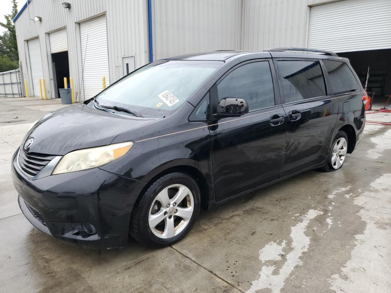 2011 Toyota Sienna Le