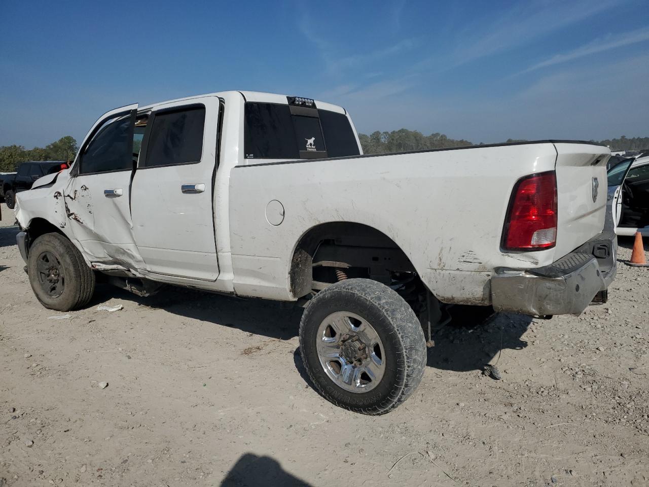 2015 Ram 2500 Slt - Image 2