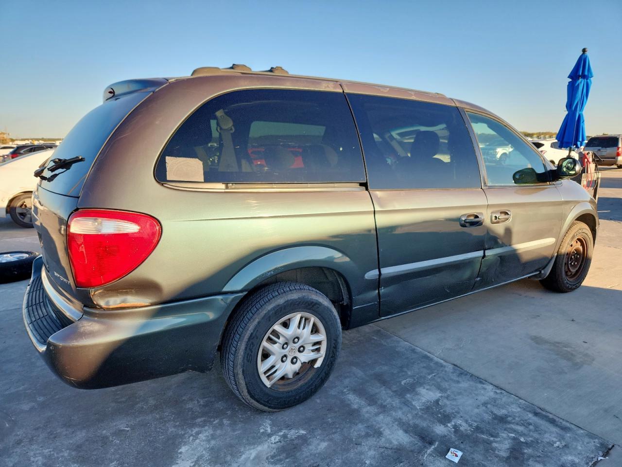 2002 Dodge Grand Caravan Sport - Фото 3