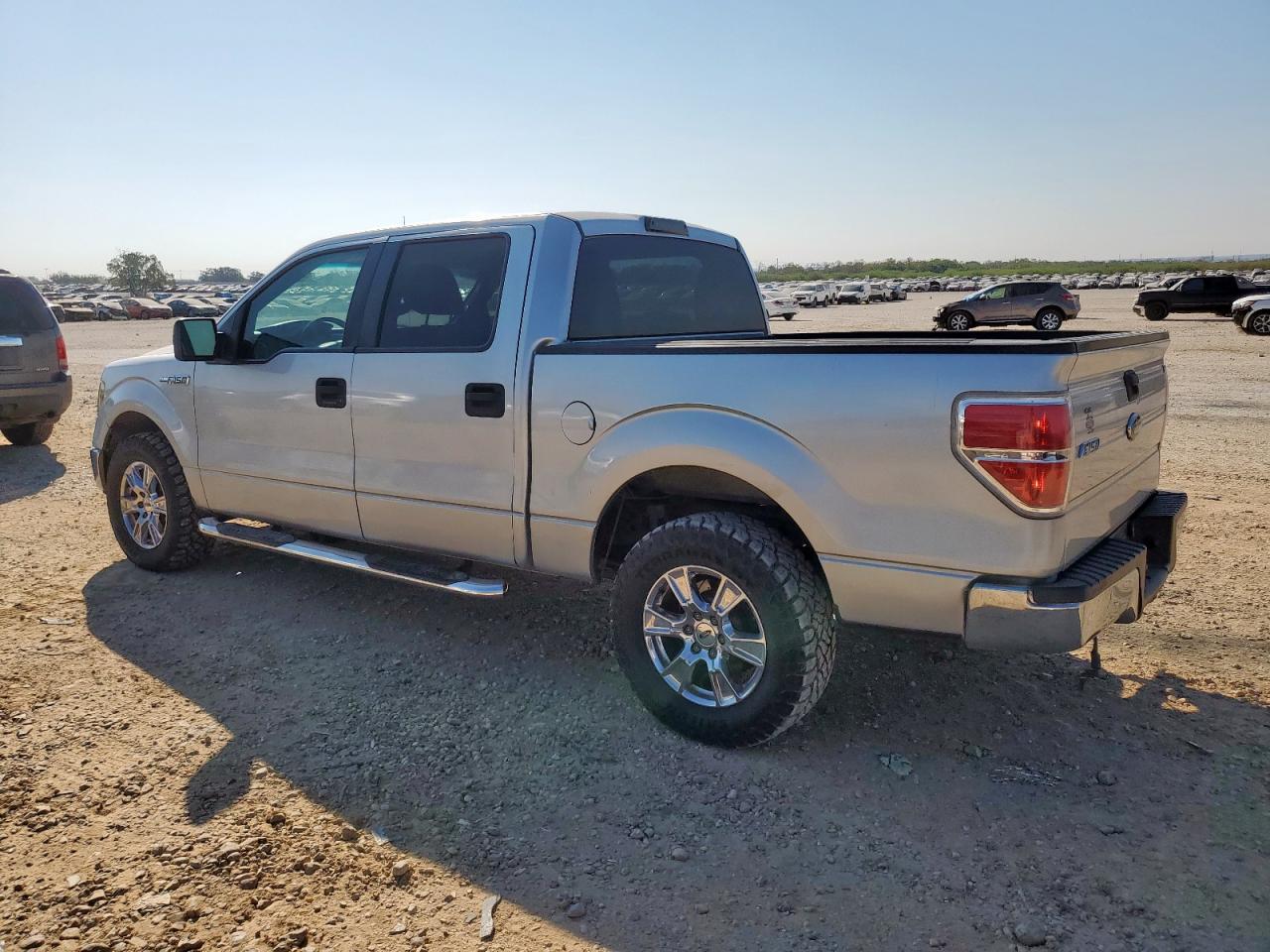 2010 Ford F150 Supercrew - Фото 2