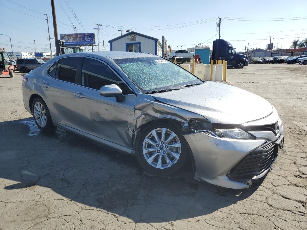 2019 Toyota Camry L - Фото 4