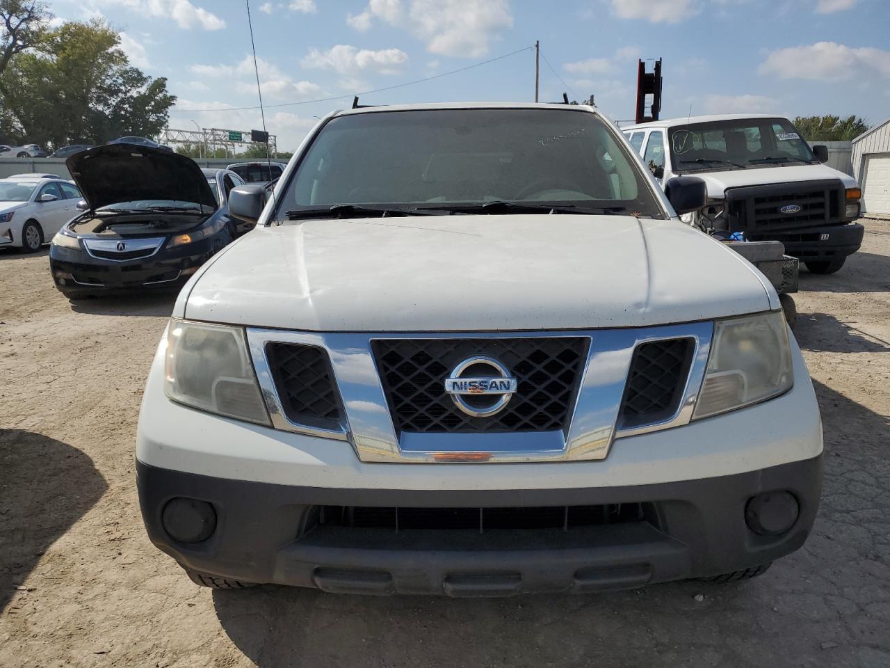 2015 Nissan Frontier S - Image 5