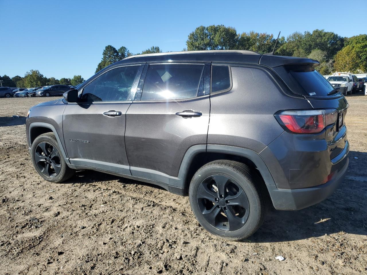 2020 Jeep Compass Latitude - Фото 2