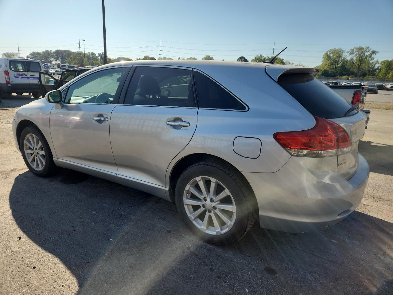 2011 Toyota Venza - Фото 2