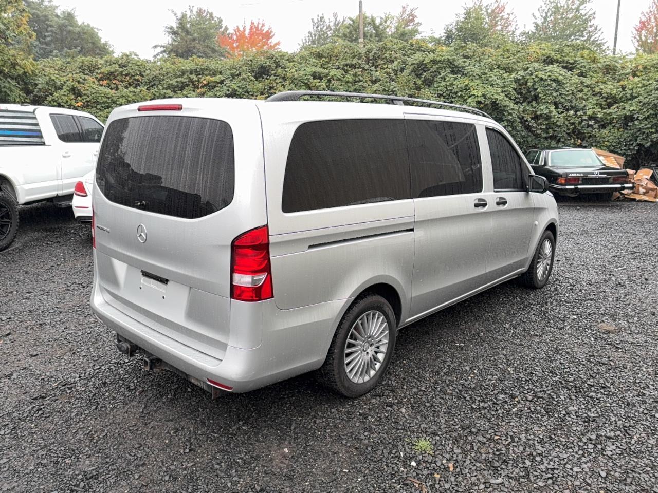 2017 Mercedes-Benz Metris - Фото 4