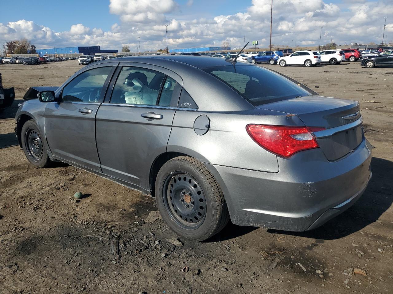2011 Chrysler 200 Touring - Image 2