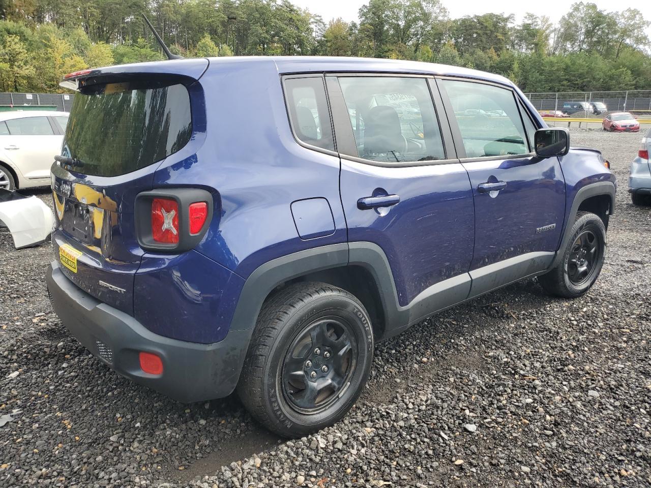 2016 Jeep Renegade Sport - Image 3
