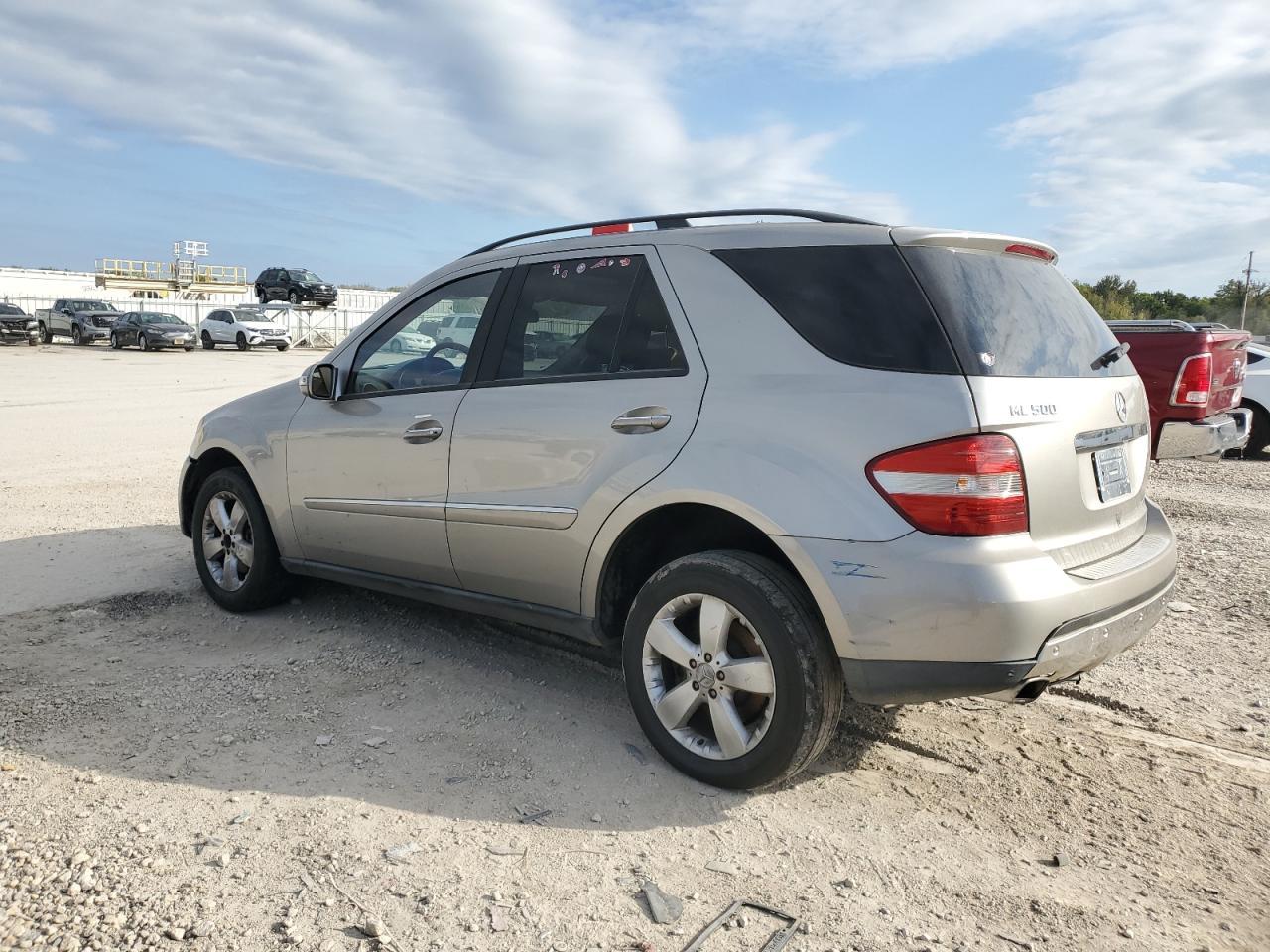 2006 Mercedes-Benz Ml 500 - Фото 2