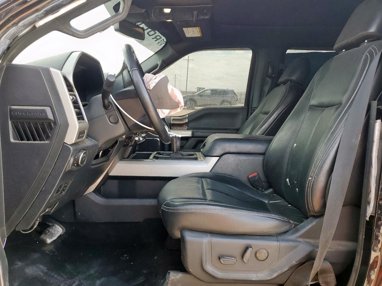 2022 Ford F250 Super Duty - Image 7