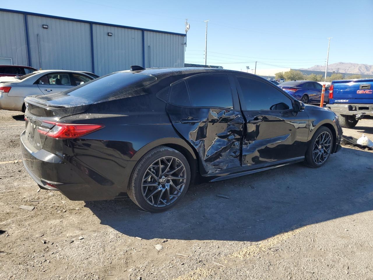 2025 Toyota Camry Xse - Фото 3